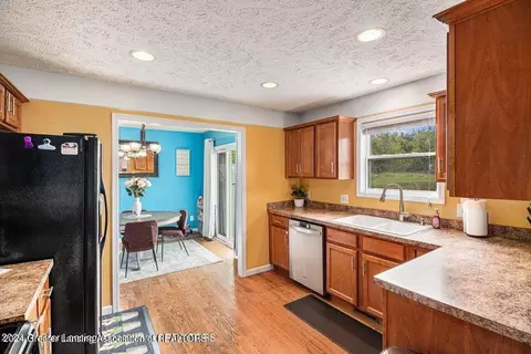 7619 Taragreen Dr, Lansing, MI 48917 photo 10
