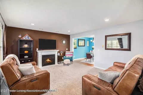7619 Taragreen Dr, Lansing, MI 48917 photo 5