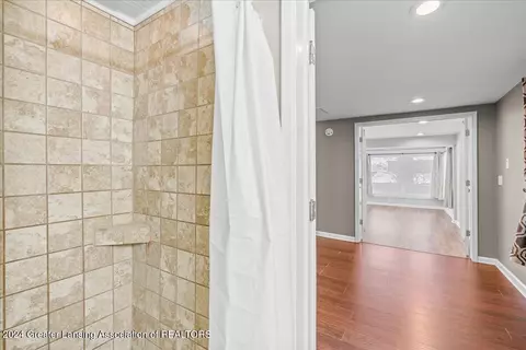 Entry Way - 6239 W Reynolds Rd, Haslett, MI 48840 photo 1 of 3