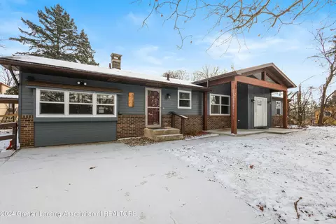 13840 N River Hwy, Grand Ledge, MI 48837