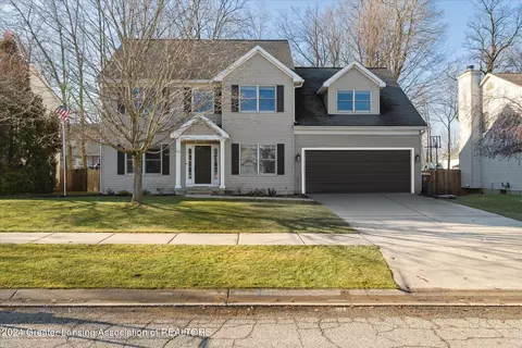 2177 Aspenwood Dr, Holt, MI 48842