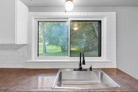 Kitchen - 5202 Sharon Dr, Jackson, MI 49203 photo 2 of 2