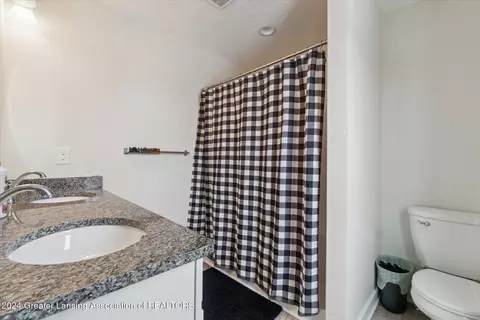 Bath - 1767 E Colony Rd, Saint Johns, MI 48879 photo 1 of 2