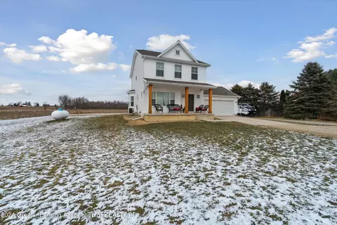 Exterior - 1767 E Colony Rd, Saint Johns, MI 48879 photo 4 of 8