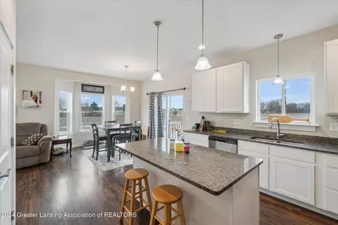 Kitchen - 1767 E Colony Rd, Saint Johns, MI 48879 photo 2 of 3