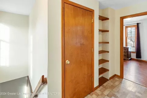 Entry Way - 108 E Gier St, Lansing, MI 48906 photo 10 of 10