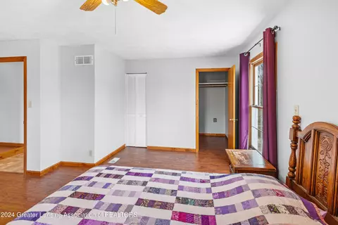 Bedroom - 108 E Gier St, Lansing, MI 48906 photo 4 of 8