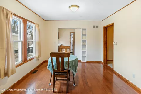 Dining - 108 E Gier St, Lansing, MI 48906 photo 1 of 2