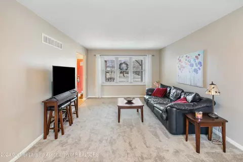 13153 Hitching Post Rd, Dewitt, MI 48820 photo 7