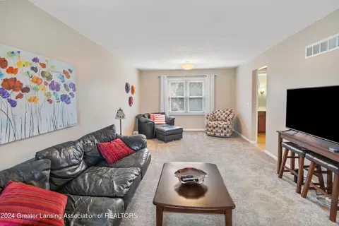 13153 Hitching Post Rd, Dewitt, MI 48820 photo 6