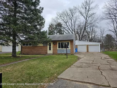 1414 Warwick Dr, Lansing, MI 48910
