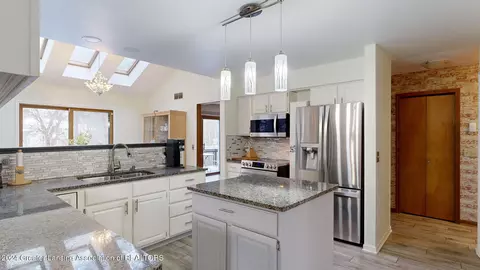 Kitchen - 4122 Cornell Rd, Okemos, MI 48864 photo 3 of 5