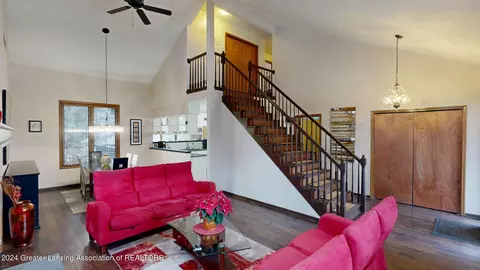 Entry Way - 4122 Cornell Rd, Okemos, MI 48864 photo 2 of 4