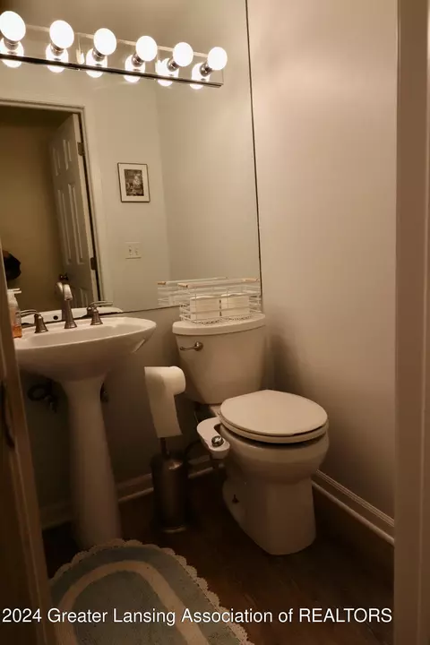 Bath - 6327 Beechfield Dr, Lansing, MI 48911 photo 1 of 2