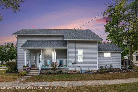 423 E Henry St, Charlotte, MI 48813