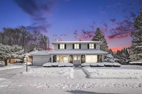 905 Weston St, Lansing, MI 48917