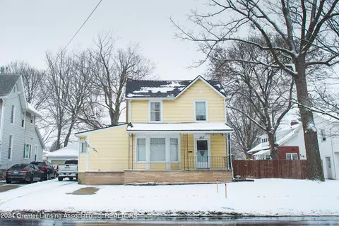 407 E State St, Saint Johns, MI 48879