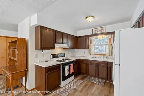737 Johnson St, Owosso, MI 48867 photo 10