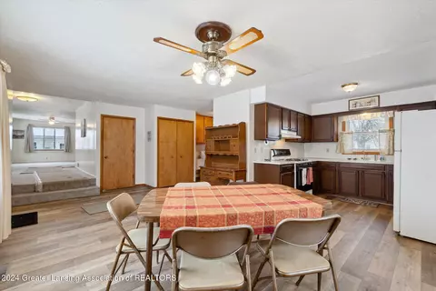 737 Johnson St, Owosso, MI 48867 photo 8