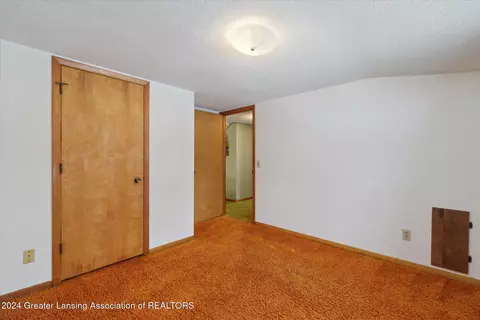 737 Johnson St, Owosso, MI 48867 photo 28