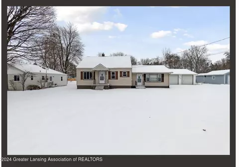 737 Johnson St, Owosso, MI 48867 photo 2
