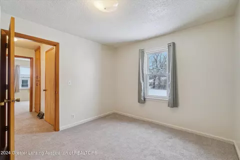737 Johnson St, Owosso, MI 48867 photo 21