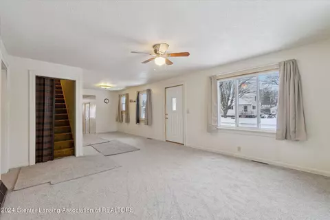 737 Johnson St, Owosso, MI 48867 photo 16