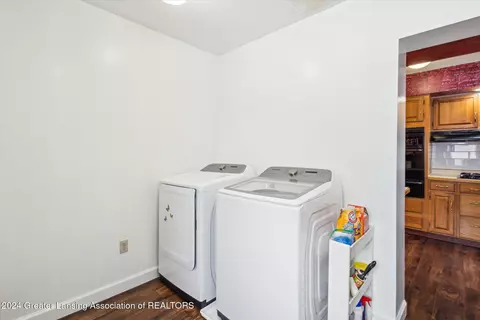 231 East Rd, Dimondale, MI 48821 photo 8