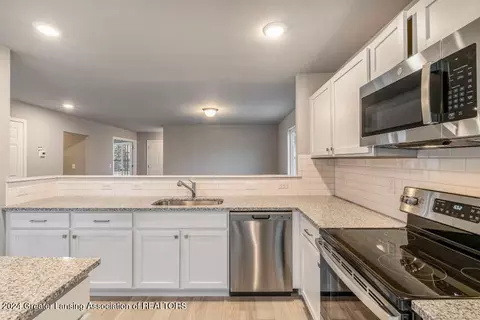 2987 Moccasin Dr, Dewitt, MI 48820 photo 4