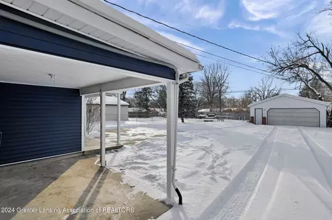 Exterior - 321 N Dibble Ave, Lansing, MI 48917 photo 1 of 5