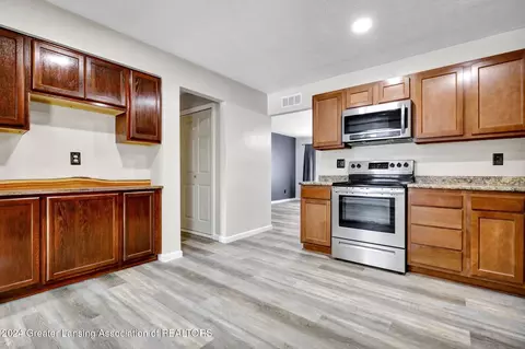 Kitchen - 321 N Dibble Ave, Lansing, MI 48917 photo 2 of 3