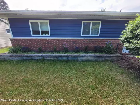 Exterior - 321 N Dibble Ave, Lansing, MI 48917 photo 4 of 5