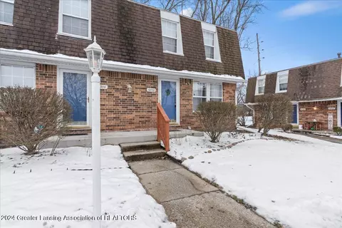 6352 Beechfield Dr, Lansing, MI 48911 photo 5