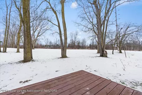6352 Beechfield Dr, Lansing, MI 48911 photo 21