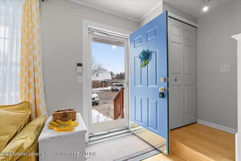 6352 Beechfield Dr, Lansing, MI 48911 photo 10