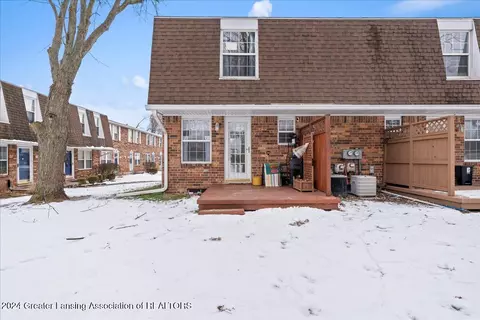 6352 Beechfield Dr, Lansing, MI 48911 photo 24