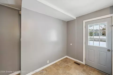 307 E Cass St, Saint Johns, MI 48879 photo 18