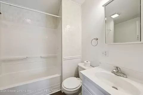 307 E Cass St, Saint Johns, MI 48879 photo 19