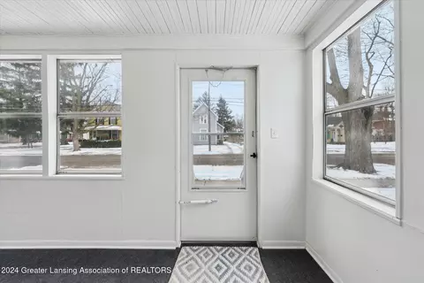 307 E Cass St, Saint Johns, MI 48879 photo 6