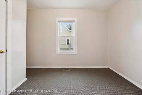 307 E Cass St, Saint Johns, MI 48879 photo 25