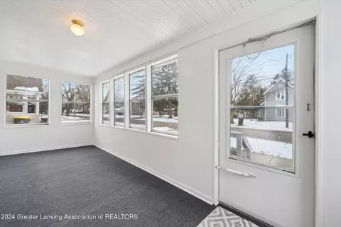 307 E Cass St, Saint Johns, MI 48879 photo 7