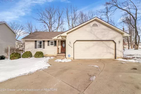 1060 W Main St, Grand Ledge, MI 48837