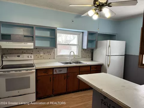 Kitchen - 122 E Third St, Perry, MI 48872 photo 1 of 2