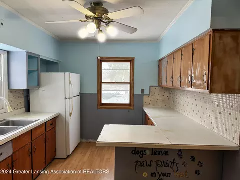 Kitchen - 122 E Third St, Perry, MI 48872 photo 2 of 2
