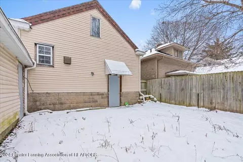 Exterior - 526 Torrence Ct, Lansing, MI 48910 photo 2 of 2