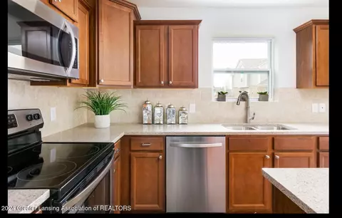 2892 Moccasin Drive Dr, Dewitt, MI 48820 photo 9