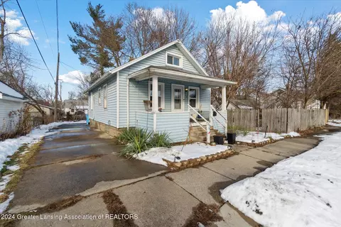 712 Gordon Ave, Lansing, MI 48910