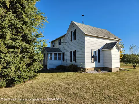 11760 W 2nd St, Fowler, MI 48835