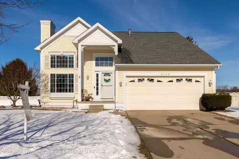 3794 Farnsworth Dr, Lansing, MI 48906