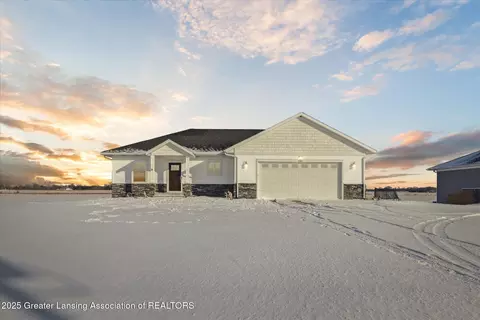 2350 N Watson Rd, Saint Johns, MI 48879